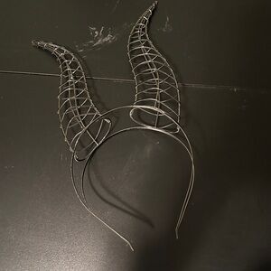 Hot topic Maleficent Wire Horn Headband